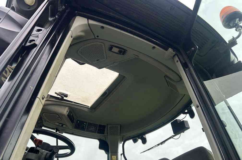 Claas Arion 640 cis, lucht, frontlader - Traktör: fotoğraf 5 Claas Arion 640 cis, lucht, frontlader - Traktör: fotoğraf 5