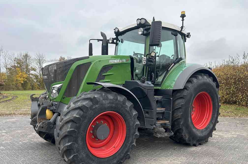 Fendt 828 profi plus, rtk - Traktör: fotoğraf 1 Fendt 828 profi plus, rtk - Traktör: fotoğraf 1