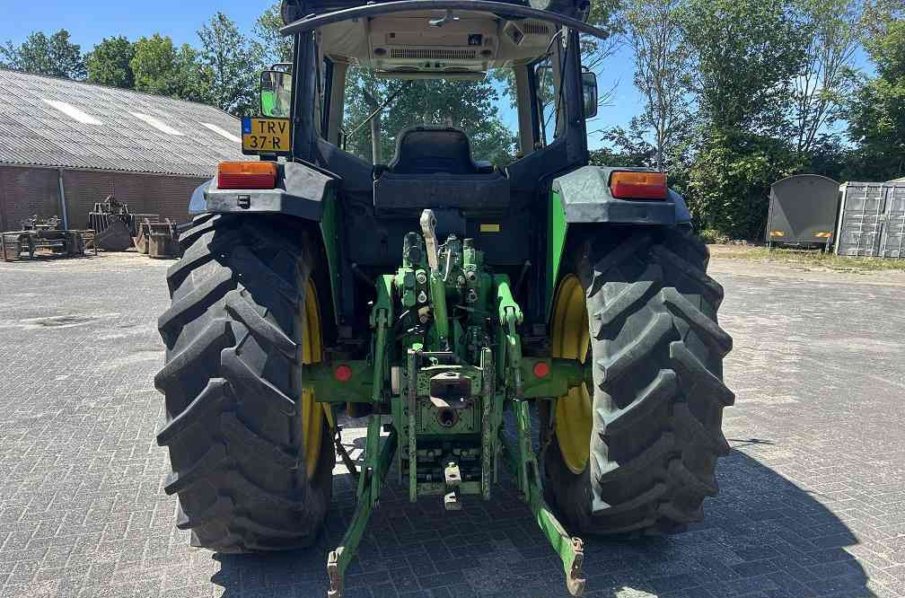 John Deere 6210 - Traktör: fotoğraf 3 John Deere 6210 - Traktör: fotoğraf 3