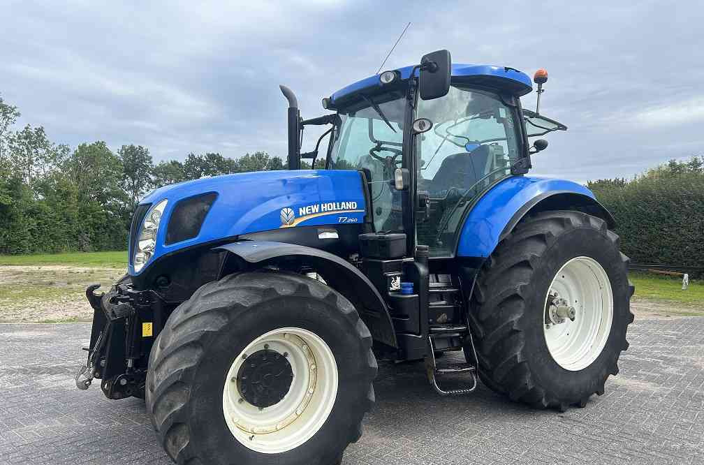 New Holland T7.260 pc - Traktör: fotoğraf 1 New Holland T7.260 pc - Traktör: fotoğraf 1