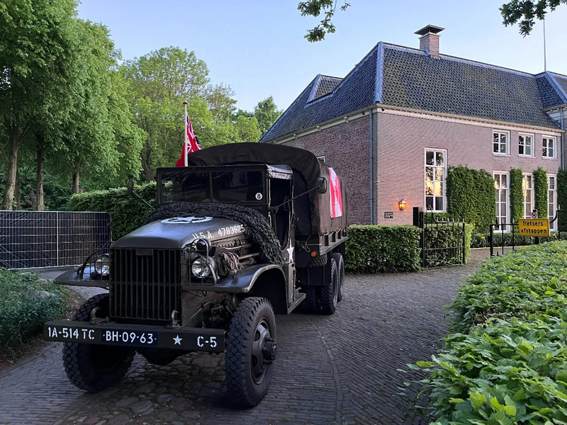 GMC CCKW 353 CCKW 353 Banjo axle GMC CCKW 353 Banjo axle - Kapalı kasa kamyon: fotoğraf 2 GMC CCKW 353 CCKW 353 Banjo axle GMC CCKW 353 Banjo axle - Kapalı kasa kamyon: fotoğraf 2