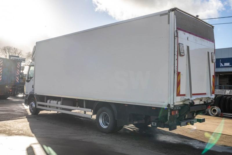 DAF LF 220(16t)+DHOLLANDIA - Kapalı kasa kamyon: fotoğraf 4 DAF LF 220(16t)+DHOLLANDIA - Kapalı kasa kamyon: fotoğraf 4