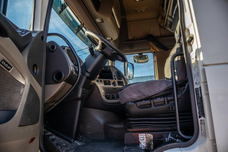 Kancalı yükleyici kamyon DAF XF 105.460 -6X2-INTARDER+AJK 20 T.: fotoğraf 9