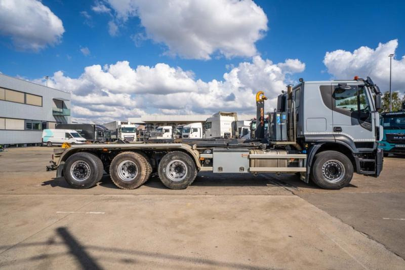 Iveco X-WAY 460 - Kancalı yükleyici kamyon: fotoğraf 3 Iveco X-WAY 460 - Kancalı yükleyici kamyon: fotoğraf 3