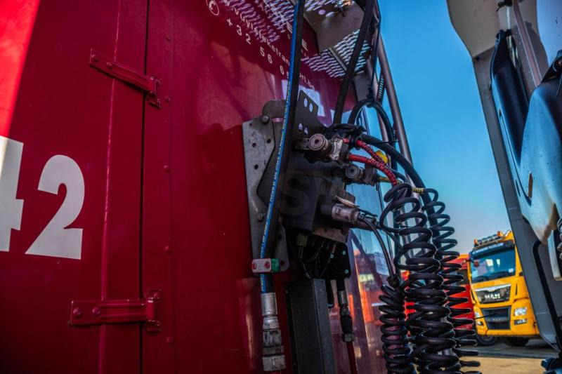 KRAKER WALKING FLOOR CF 200-92 m3 - Kayar zemin dorse: fotoğraf 5 KRAKER WALKING FLOOR CF 200-92 m3 - Kayar zemin dorse: fotoğraf 5