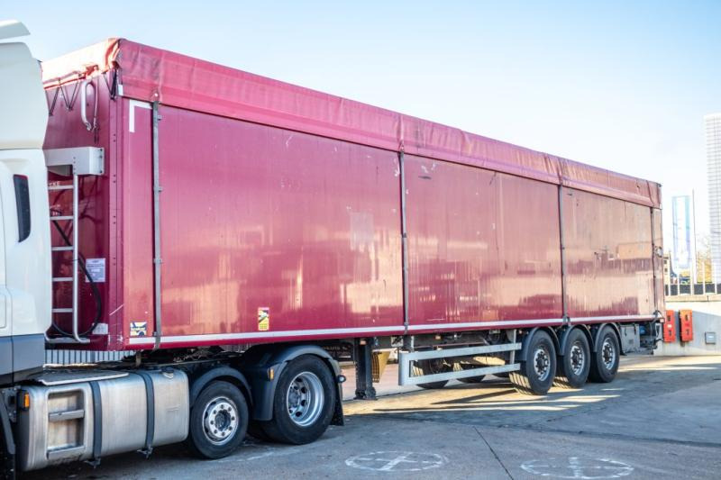 KRAKER WALKING FLOOR CF 200-92 m3 - Kayar zemin dorse: fotoğraf 1 KRAKER WALKING FLOOR CF 200-92 m3 - Kayar zemin dorse: fotoğraf 1