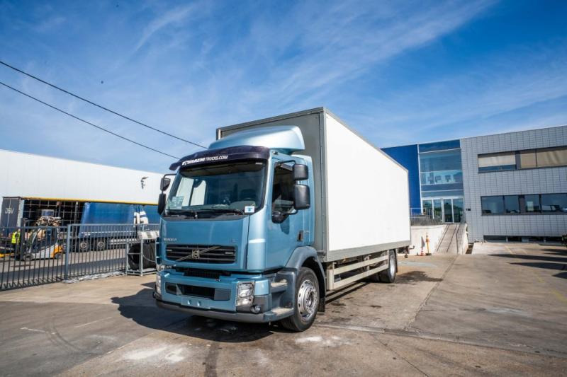 Volvo FL 240 (18t) + DHOLLANDIA 1.5T - Kapalı kasa kamyon: fotoğraf 1 Volvo FL 240 (18t) + DHOLLANDIA 1.5T - Kapalı kasa kamyon: fotoğraf 1