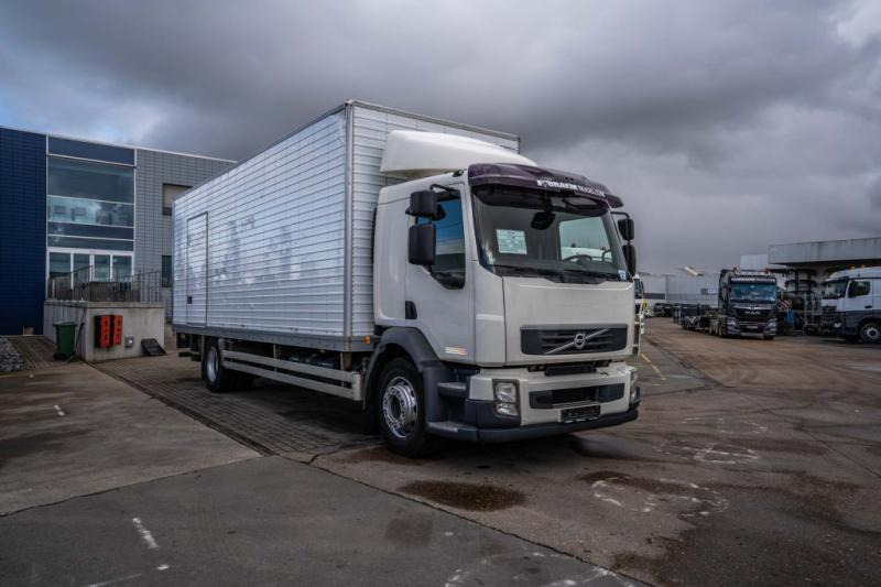 Volvo FL 260 (19t) +DHOLLANDIA 2T. - Kapalı kasa kamyon: fotoğraf 2 Volvo FL 260 (19t) +DHOLLANDIA 2T. - Kapalı kasa kamyon: fotoğraf 2