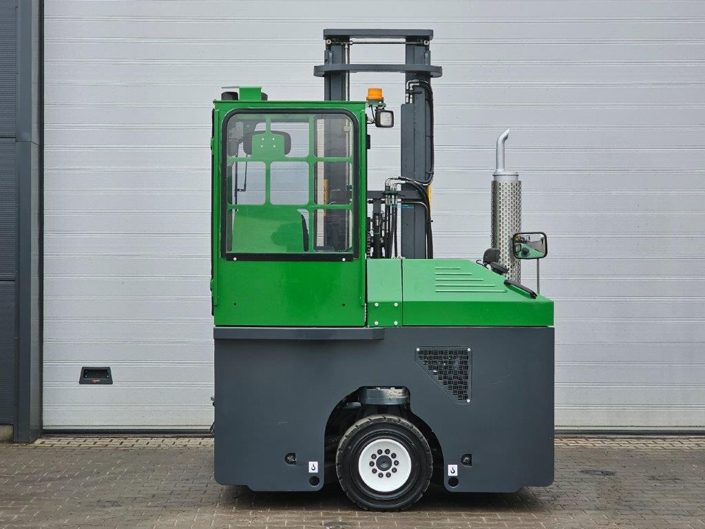 Combilift C3000 - 4 yönlü reach truck: fotoğraf 4 Combilift C3000 - 4 yönlü reach truck: fotoğraf 4