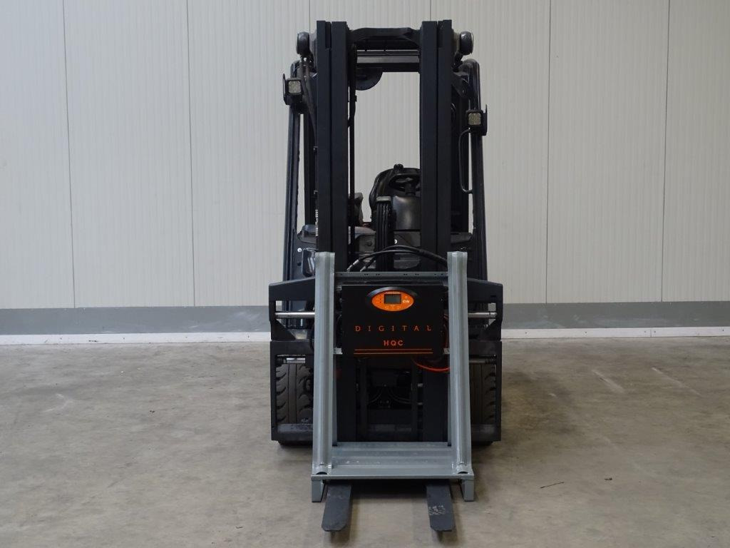 Linde E30-01 - TRIPLEX - Elektrikli forklift: fotoğraf 2 Linde E30-01 - TRIPLEX - Elektrikli forklift: fotoğraf 2