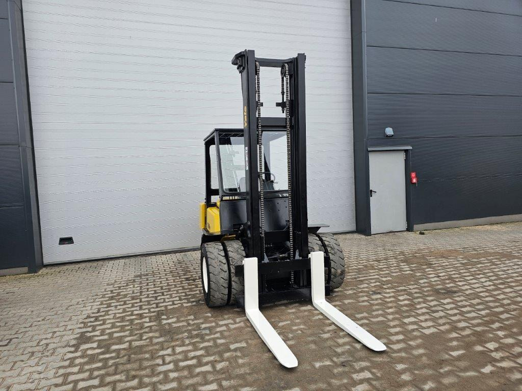 Yale GDP40LF - Dizel forklift: fotoğraf 3 Yale GDP40LF - Dizel forklift: fotoğraf 3