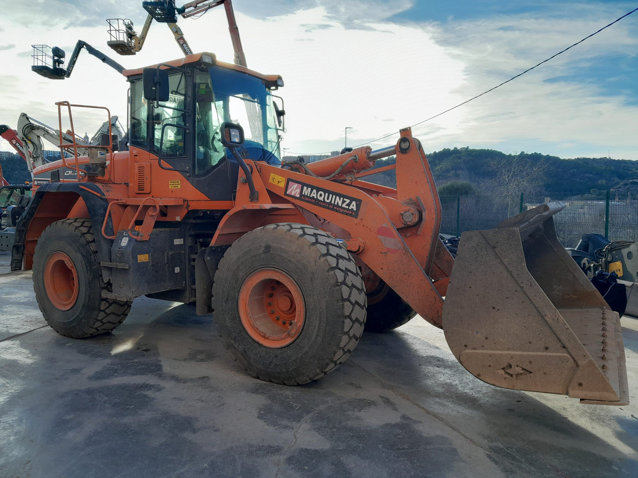 DOOSAN DL300 L/AUX - Tekerlekli yükleyici: fotoğraf 1 DOOSAN DL300 L/AUX - Tekerlekli yükleyici: fotoğraf 1