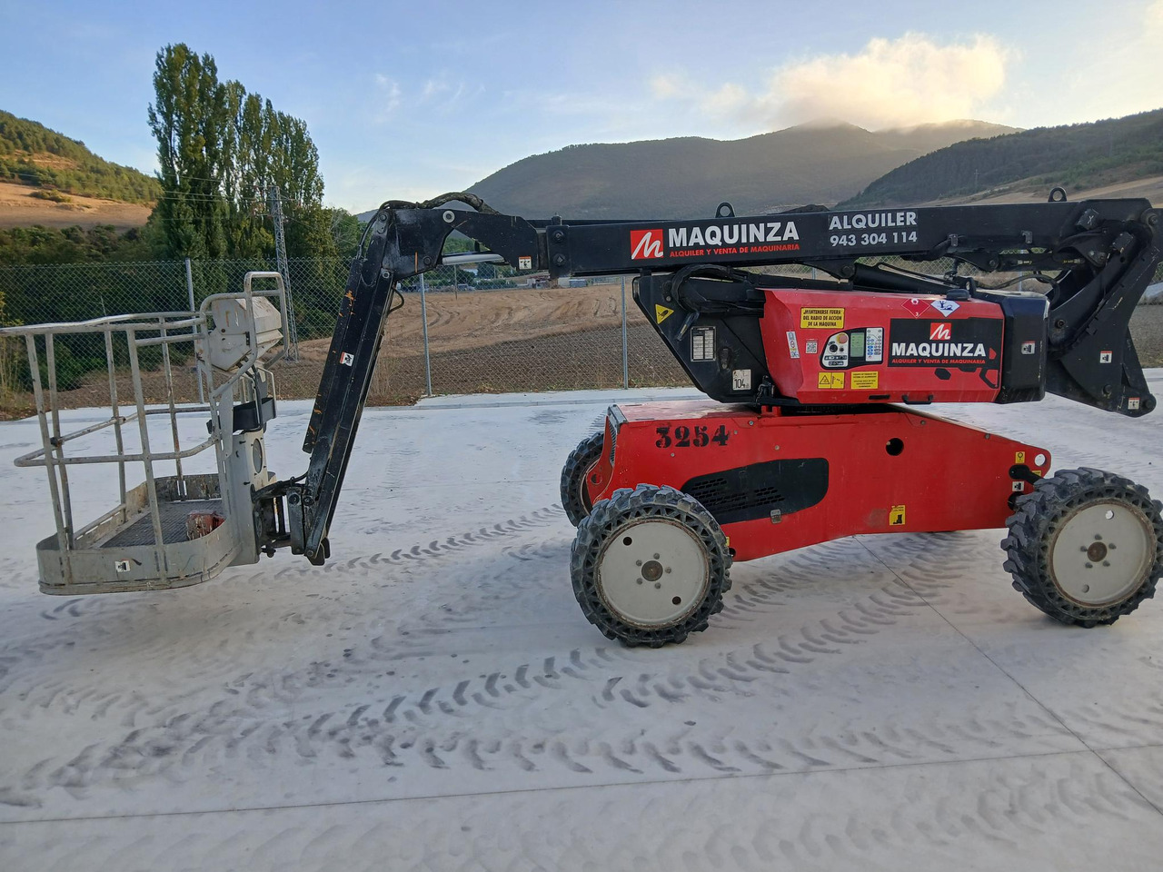 MANITOU MAN GO 12 - Eklemli platform: fotoğraf 1 MANITOU MAN GO 12 - Eklemli platform: fotoğraf 1
