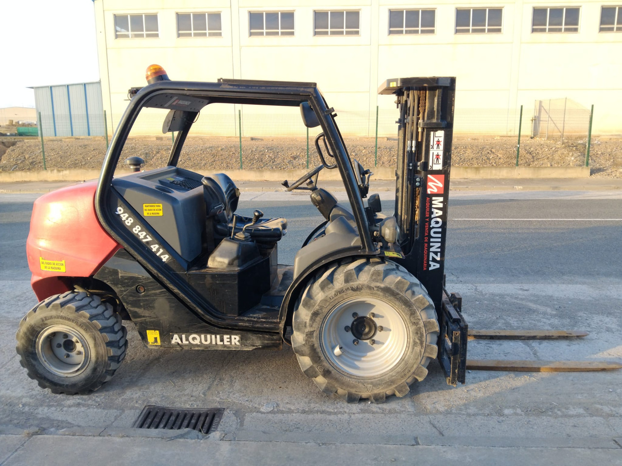 MANITOU MC18.4 D - Dizel forklift: fotoğraf 2 MANITOU MC18.4 D - Dizel forklift: fotoğraf 2