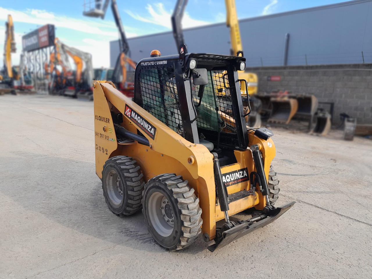 MUSTANG 1650R - Mini yükleyici: fotoğraf 4 MUSTANG 1650R - Mini yükleyici: fotoğraf 4