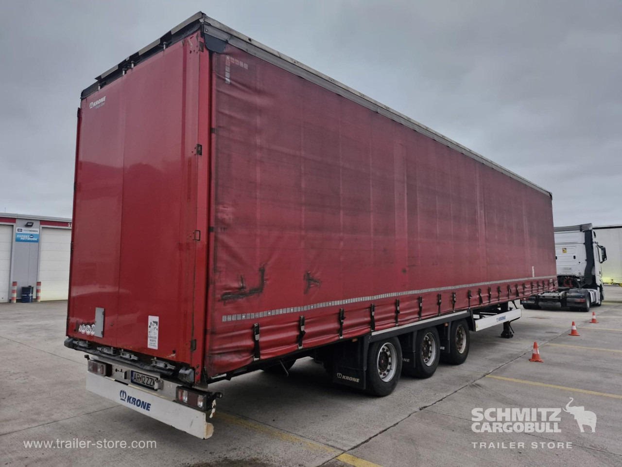 KRONE Curtainsider Mega - Tenteli dorse: fotoğraf 4 KRONE Curtainsider Mega - Tenteli dorse: fotoğraf 4