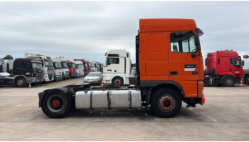DAF 95 XF 430 (EURO 3 / BOITE MANUELLE / MANUAL GEARBOX) - Çekici: fotoğraf 4 DAF 95 XF 430 (EURO 3 / BOITE MANUELLE / MANUAL GEARBOX) - Çekici: fotoğraf 4
