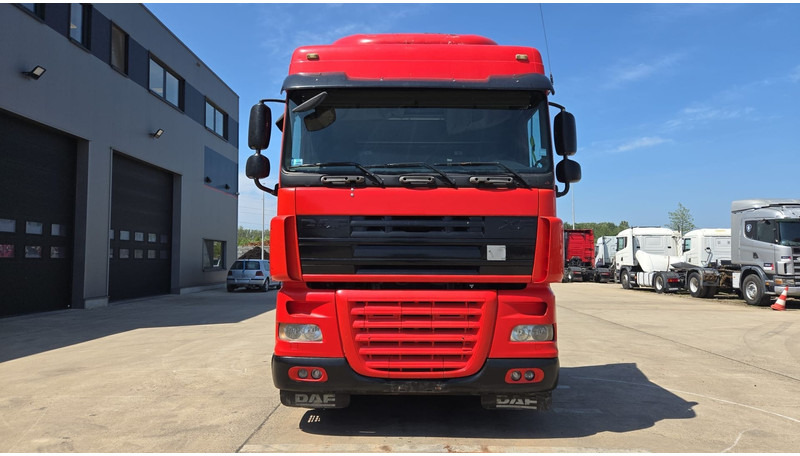 DAF XF 105.410 (BOITE MANUELLE / SUPER PROPRE !!! / TRES BONNE ETAT / AIRCO / MANUAL GEARBOX) - Çekici: fotoğraf 2 DAF XF 105.410 (BOITE MANUELLE / SUPER PROPRE !!! / TRES BONNE ETAT / AIRCO / MANUAL GEARBOX) - Çekici: fotoğraf 2
