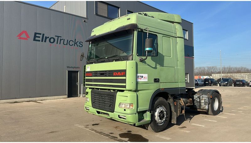 DAF XF 95.430 (EURO 2 / MANUAL PUMP / POMPE MANUELLE / BOITE MANUELLE) - Çekici: fotoğraf 1 DAF XF 95.430 (EURO 2 / MANUAL PUMP / POMPE MANUELLE / BOITE MANUELLE) - Çekici: fotoğraf 1