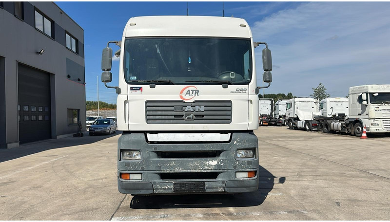 MAN TGA 18.430 (BOITE MANUELLE / MANUAL GEARBOX) - Çekici: fotoğraf 2 MAN TGA 18.430 (BOITE MANUELLE / MANUAL GEARBOX) - Çekici: fotoğraf 2