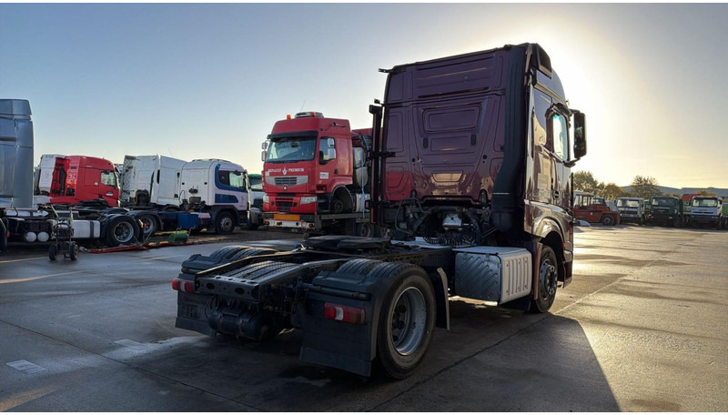 Mercedes-Benz Actros 1845 (RETARDER / GOOD CONDITION / BONNE ETAT) - Çekici: fotoğraf 4 Mercedes-Benz Actros 1845 (RETARDER / GOOD CONDITION / BONNE ETAT) - Çekici: fotoğraf 4