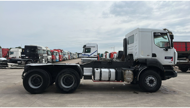 Renault Kerax 460 DXI (TRES BONNE ETAT / LAMES / BOITE MANUELLE / MANUAL GEARBOX / PROPRE / GRAND PONT) - Çekici: fotoğraf 4 Renault Kerax 460 DXI (TRES BONNE ETAT / LAMES / BOITE MANUELLE / MANUAL GEARBOX / PROPRE / GRAND PONT) - Çekici: fotoğraf 4
