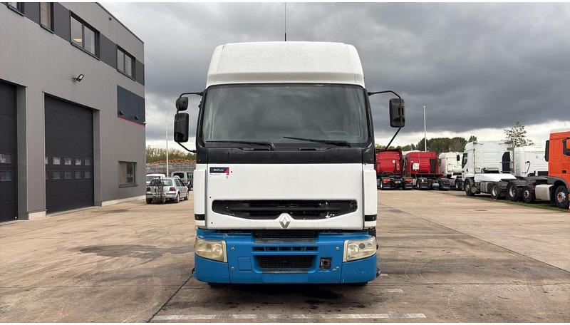 Renault Premium 400 (POMPE MANUELLE / MANUAL PUMP / GRAND PONT / BIG AXLE) - Çekici: fotoğraf 3 Renault Premium 400 (POMPE MANUELLE / MANUAL PUMP / GRAND PONT / BIG AXLE) - Çekici: fotoğraf 3