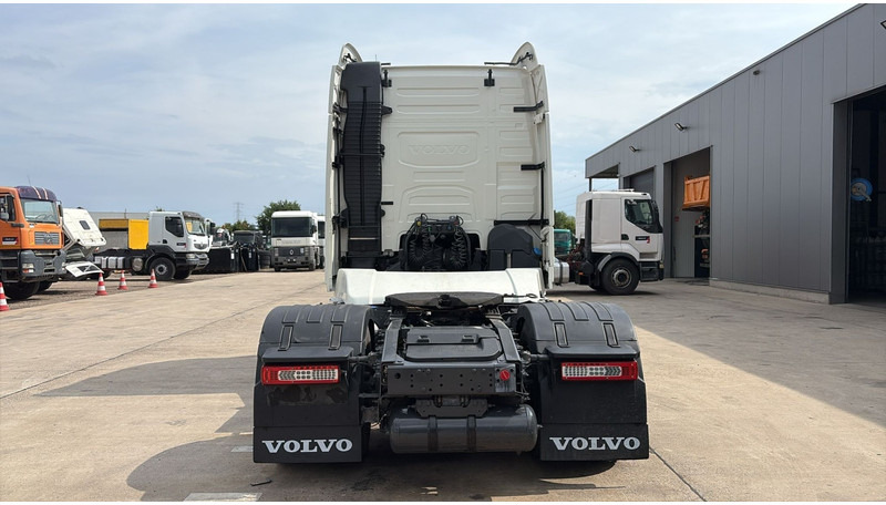 Volvo FH 460 (CHASSIS 2015 / PERFECT CONDITION / CLEAN CHASSIS) - Çekici: fotoğraf 5 Volvo FH 460 (CHASSIS 2015 / PERFECT CONDITION / CLEAN CHASSIS) - Çekici: fotoğraf 5