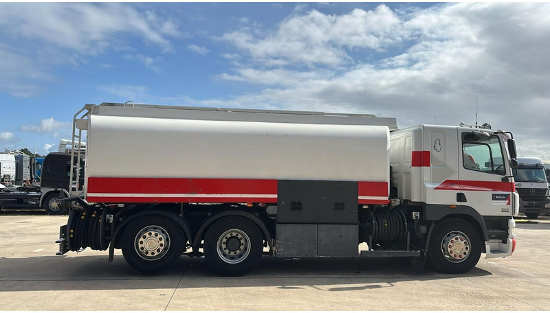 DAF CF 85.430 (20270 LITERS / EURO 3 / TOP CONDITION !!! / PARFAIT ETAT / 6X2 / BOITE MANUELLE) - Tanker kamyon: fotoğraf 4 DAF CF 85.430 (20270 LITERS / EURO 3 / TOP CONDITION !!! / PARFAIT ETAT / 6X2 / BOITE MANUELLE) - Tanker kamyon: fotoğraf 4