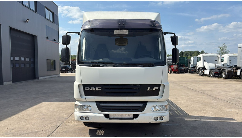 DAF LF 45.210 (EURO 5 / HOLLAND TRUCK / NEW CONSTRUCTION / EURO 5 / PERFECT CONDITION) - Araba taşıyıcı kamyon: fotoğraf 2 DAF LF 45.210 (EURO 5 / HOLLAND TRUCK / NEW CONSTRUCTION / EURO 5 / PERFECT CONDITION) - Araba taşıyıcı kamyon: fotoğraf 2