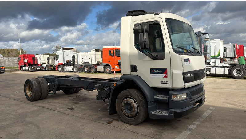 DAF LF 55.220 (MANUAL GEARBOX / BOITE MANUELLE) - Şasi kamyon: fotoğraf 3 DAF LF 55.220 (MANUAL GEARBOX / BOITE MANUELLE) - Şasi kamyon: fotoğraf 3