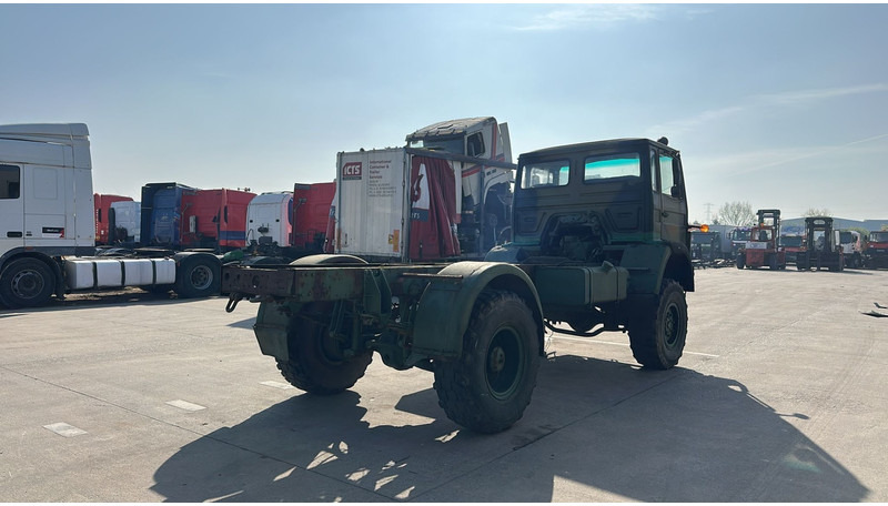 Iveco Magirus 110 - 16 (4X4 / 57000 KM / LAMES / GRAND PONT / 6 CYLINDRES EN LIGNE !! / MANUAL PUMP) - Şasi kamyon: fotoğraf 5 Iveco Magirus 110 - 16 (4X4 / 57000 KM / LAMES / GRAND PONT / 6 CYLINDRES EN LIGNE !! / MANUAL PUMP) - Şasi kamyon: fotoğraf 5