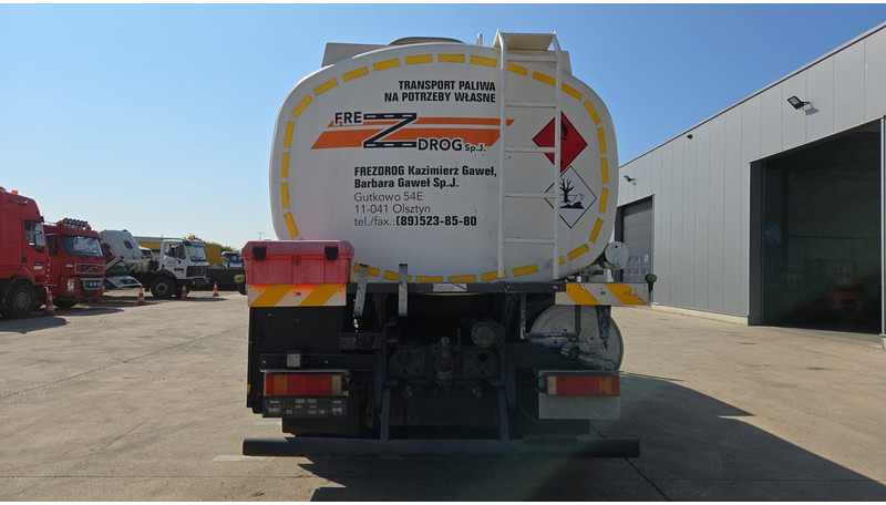 MAN TGA 18.460 (14.140L / MANUAL PUMP / MANUAL GEARBOX / TOP CONDITON / BOITE & POMPE MANUELLE) - Tanker kamyon: fotoğraf 5 MAN TGA 18.460 (14.140L / MANUAL PUMP / MANUAL GEARBOX / TOP CONDITON / BOITE & POMPE MANUELLE) - Tanker kamyon: fotoğraf 5