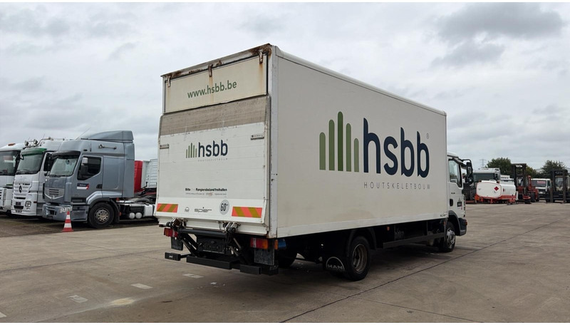 MAN TGL 8.180 (BELGIAN TRUCK / PERFECT CONDITION / MANUAL GEARBOX / LAMES / STEEL SUSP.) - Kapalı kasa kamyon: fotoğraf 4 MAN TGL 8.180 (BELGIAN TRUCK / PERFECT CONDITION / MANUAL GEARBOX / LAMES / STEEL SUSP.) - Kapalı kasa kamyon: fotoğraf 4
