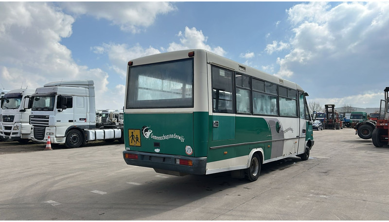 Mercedes-Benz Vario 614 (BELGIAN BUS / MANUAL PUMP / POMPE MANUELLE / BOITE MANUELLE / LAMES) - Şehir otobüsü: fotoğraf 5 Mercedes-Benz Vario 614 (BELGIAN BUS / MANUAL PUMP / POMPE MANUELLE / BOITE MANUELLE / LAMES) - Şehir otobüsü: fotoğraf 5