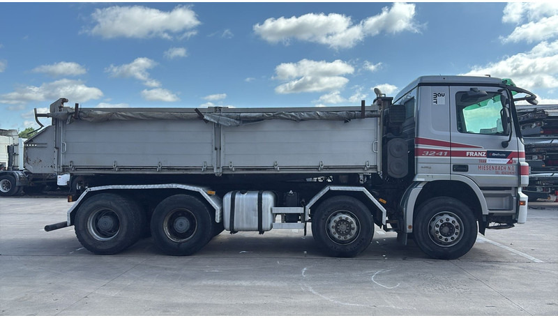 Mercedes-Benz actros 3241 (8X4 / LAMES / GRAND PONT / GRAND BENNE / 3 PONTS / TRES BONNE ETAT) - Damperli kamyon: fotoğraf 4 Mercedes-Benz actros 3241 (8X4 / LAMES / GRAND PONT / GRAND BENNE / 3 PONTS / TRES BONNE ETAT) - Damperli kamyon: fotoğraf 4