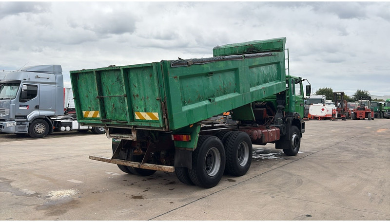 Renault G 300 MAXTER (GRAND PONT / POMPE MANUELLE / 6X4) - Damperli kamyon: fotoğraf 5 Renault G 300 MAXTER (GRAND PONT / POMPE MANUELLE / 6X4) - Damperli kamyon: fotoğraf 5