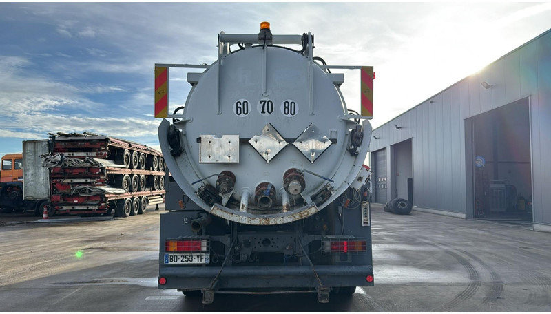 Renault Kerax 370 (10970L / CAMION FRANCAIS / VIDANGEUR / 6X4 / LAMES / GRAND PONT) - Vidanjör: fotoğraf 5 Renault Kerax 370 (10970L / CAMION FRANCAIS / VIDANGEUR / 6X4 / LAMES / GRAND PONT) - Vidanjör: fotoğraf 5