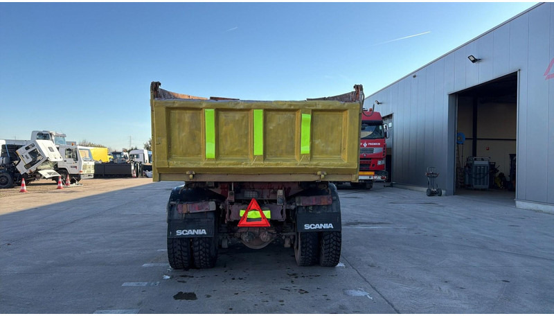 Scania 92 M (MANUAL PUMP / 6X4 / STEEL SUSP. / LAMES / POMPE MANUELLE) - Damperli kamyon: fotoğraf 5 Scania 92 M (MANUAL PUMP / 6X4 / STEEL SUSP. / LAMES / POMPE MANUELLE) - Damperli kamyon: fotoğraf 5