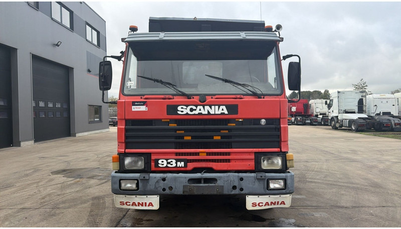 Scania 93-280 (POMPE MANUELLE / MANUAL PUMP / 6X4 / STEEL SUSP. / LAMES) - Damperli kamyon: fotoğraf 3 Scania 93-280 (POMPE MANUELLE / MANUAL PUMP / 6X4 / STEEL SUSP. / LAMES) - Damperli kamyon: fotoğraf 3