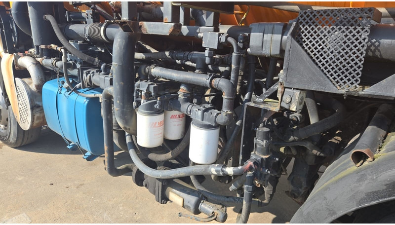 Vidanjör Volvo FL 10 - 320 (10500L + 1500L / 10 TYRES FULL STEEL / HIGH PRESSURE + VACUUM / POMPE MANUELLE / MANUAL PUMP): fotoğraf 12