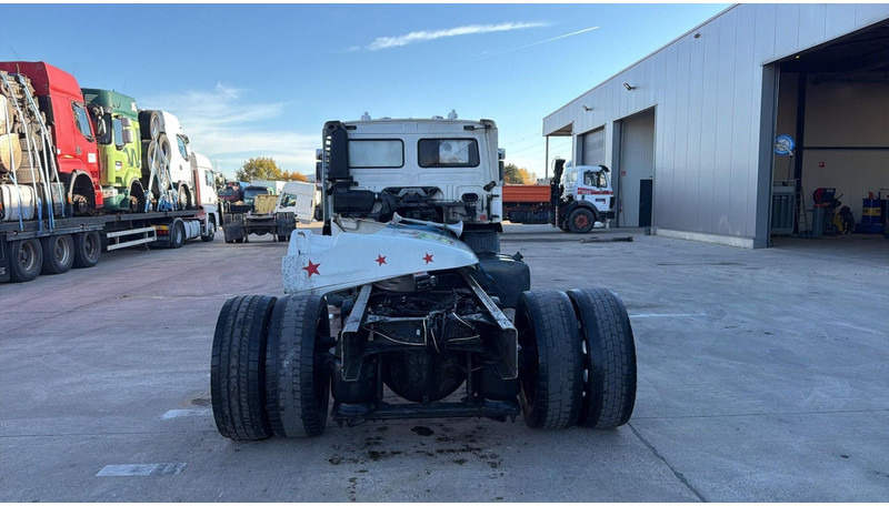 Volvo FL 6 - 220 (MANUAL GEARBOX / BOITE MANUELLE / 8 TONNES) - Şasi kamyon: fotoğraf 5 Volvo FL 6 - 220 (MANUAL GEARBOX / BOITE MANUELLE / 8 TONNES) - Şasi kamyon: fotoğraf 5