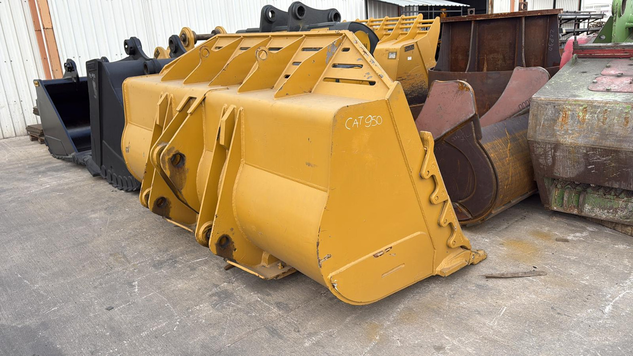 CAT 966 Rock Bucket - Tekerlekli yükleyici: fotoğraf 2 CAT 966 Rock Bucket - Tekerlekli yükleyici: fotoğraf 2