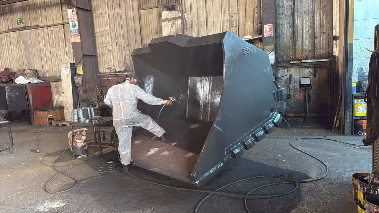 Epiroc ST1030 - Yükleyici kovası - Tekerlekli yükleyici: fotoğraf 1 Epiroc ST1030 - Yükleyici kovası - Tekerlekli yükleyici: fotoğraf 1