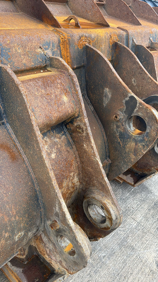 KOMATSU WA500 Loading Bucket - Yükleyici kovası: fotoğraf 4 KOMATSU WA500 Loading Bucket - Yükleyici kovası: fotoğraf 4