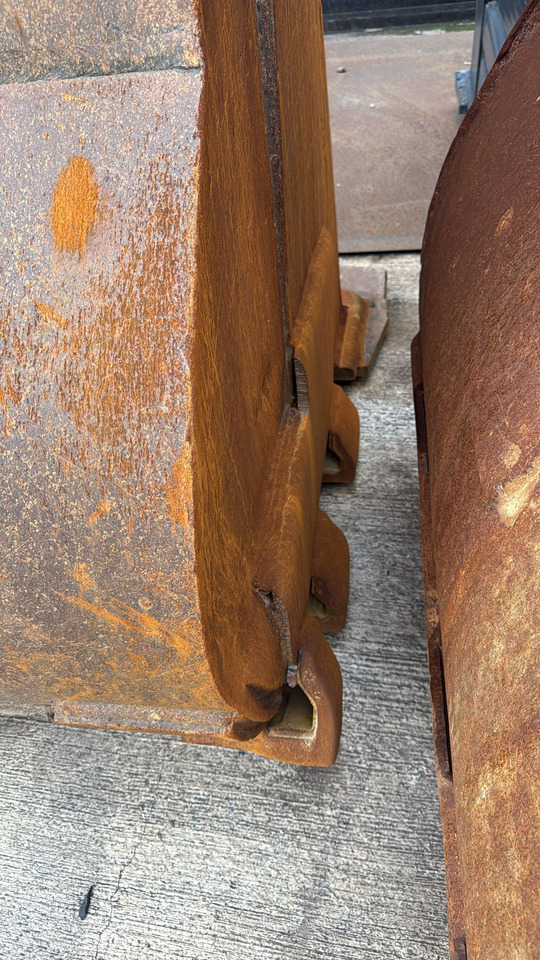 KOMATSU WA500 Loading Bucket - Yükleyici kovası: fotoğraf 5 KOMATSU WA500 Loading Bucket - Yükleyici kovası: fotoğraf 5