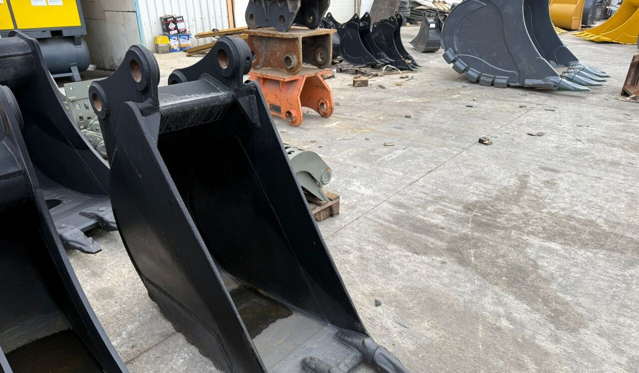Komatsu PC200 Channel Bucket - Ekskavatör kovası: fotoğraf 1 Komatsu PC200 Channel Bucket - Ekskavatör kovası: fotoğraf 1
