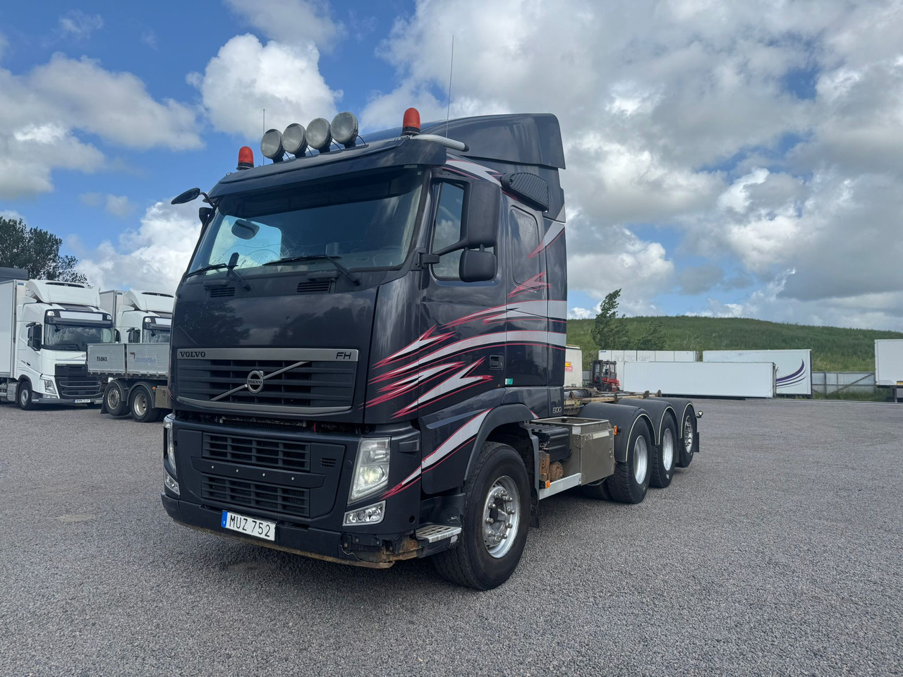 Volvo FH540 - Kancalı yükleyici kamyon: fotoğraf 1 Volvo FH540 - Kancalı yükleyici kamyon: fotoğraf 1