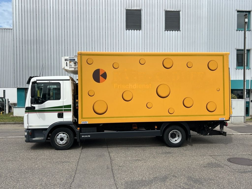 MAN TGL 8.220 Kühlkoffer 5,26m LBW Klima Luftgef. MAN TGL 8.220 Kühlkoffer 5,26m LBW Klima Luftgef. - Frigorifik kamyonet: fotoğraf 4 MAN TGL 8.220 Kühlkoffer 5,26m LBW Klima Luftgef. MAN TGL 8.220 Kühlkoffer 5,26m LBW Klima Luftgef. - Frigorifik kamyonet: fotoğraf 4