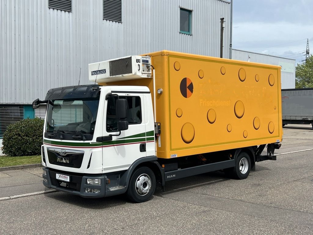 MAN TGL 8.220 Kühlkoffer 5,26m LBW Klima Luftgef. MAN TGL 8.220 Kühlkoffer 5,26m LBW Klima Luftgef. - Frigorifik kamyonet: fotoğraf 3 MAN TGL 8.220 Kühlkoffer 5,26m LBW Klima Luftgef. MAN TGL 8.220 Kühlkoffer 5,26m LBW Klima Luftgef. - Frigorifik kamyonet: fotoğraf 3